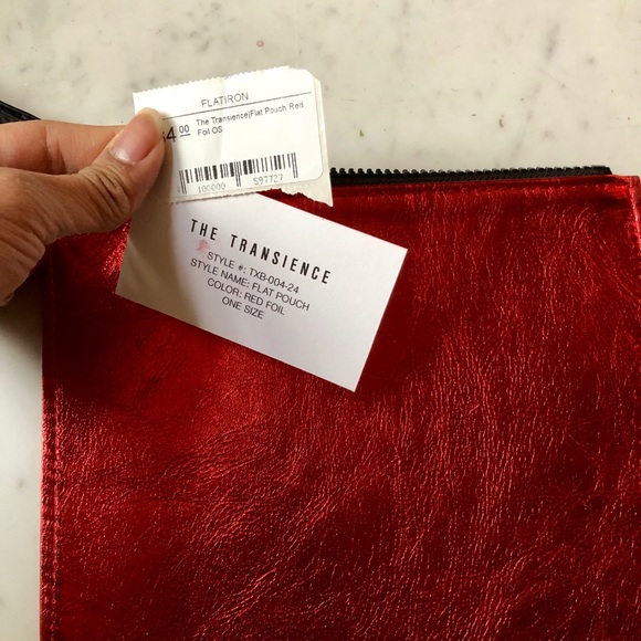 NWT Bandier Red Foil Leather Pouch - Picture 3 of 3